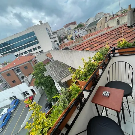 Elegance Aparts Cihangir 4*