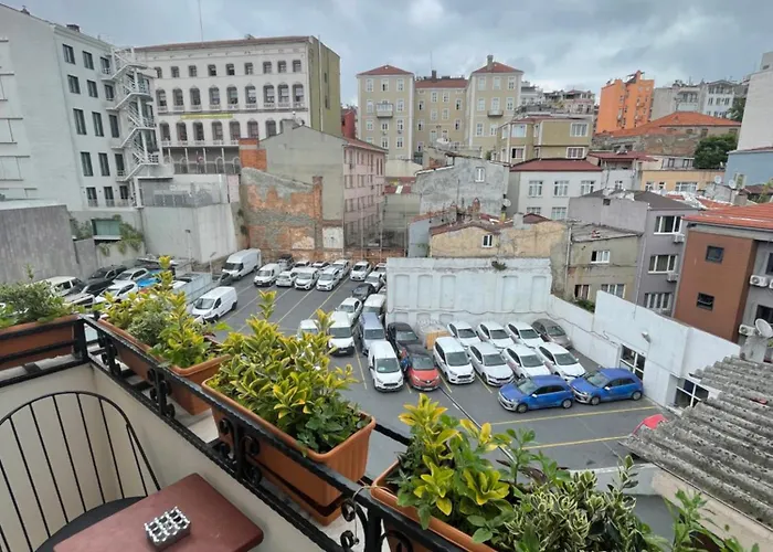 Elegance Aparts Cihangir 公寓式酒店 4*