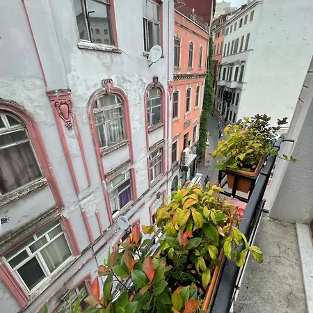Hotel apartamentowy Elegance Aparts Cihangir Stambuł