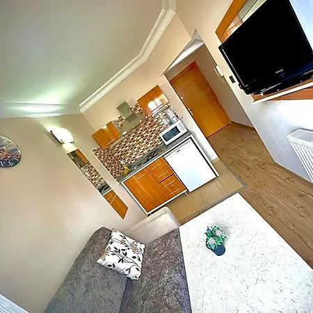 Apartmanhotel Elegance Aparts Cihangir 4*