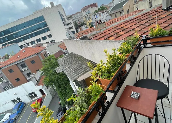 Elegance Aparts Cihangir 4*