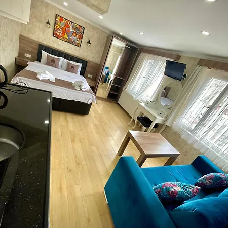 Elegance Aparts Cihangir Апарт-отель 4*